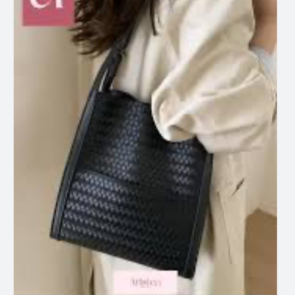 ShopEvelynne Black Woven Shoulder Bag